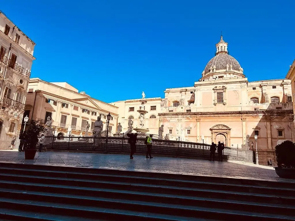 38,Velasquez Palermo Italia